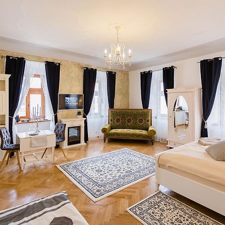 Crown Jewels Centre Sibiu Apartment Luaran gambar