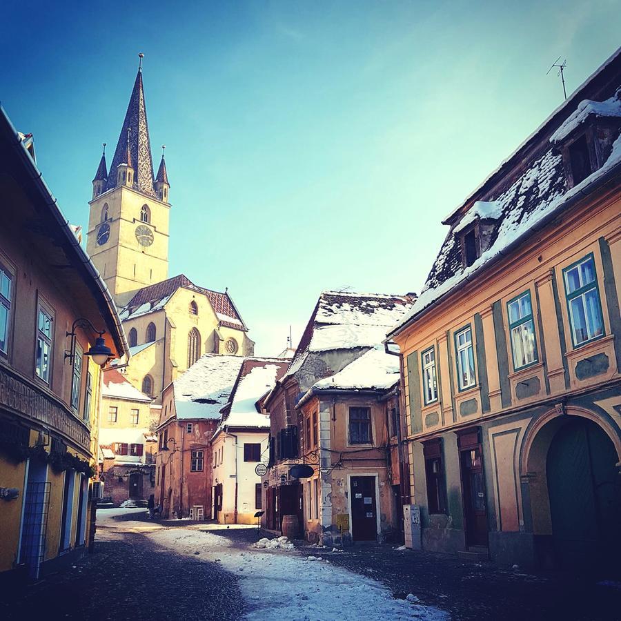 Crown Jewels Centre Sibiu Apartment Luaran gambar