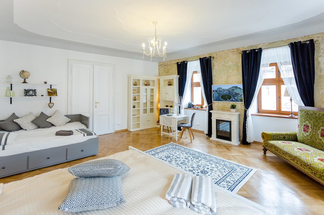 Crown Jewels Centre Sibiu Apartment Luaran gambar