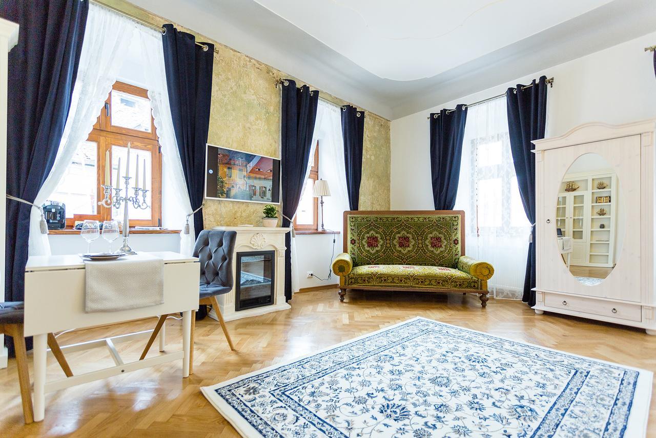 Crown Jewels Centre Sibiu Apartment Luaran gambar