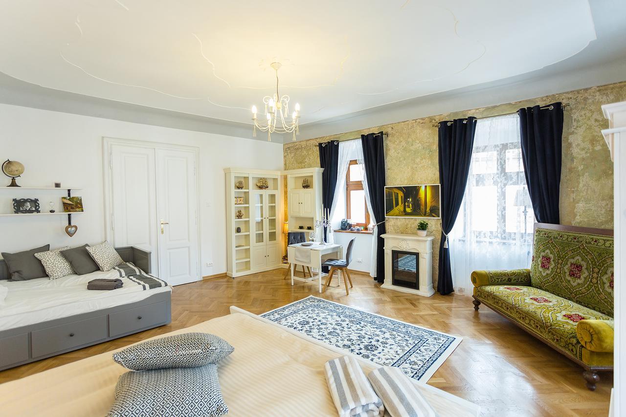 Crown Jewels Centre Sibiu Apartment Luaran gambar